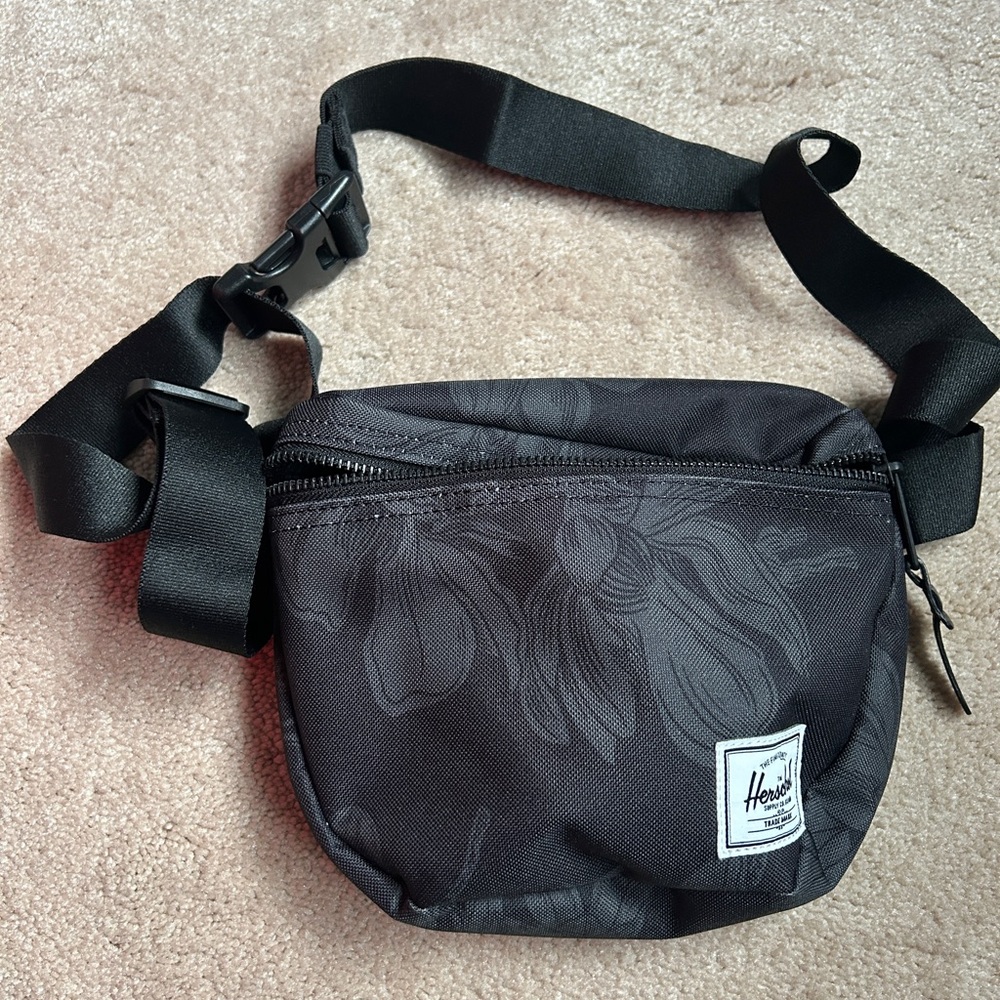 Herschel Supply Company Black Floral Belt Bag Festival Fair music everyday